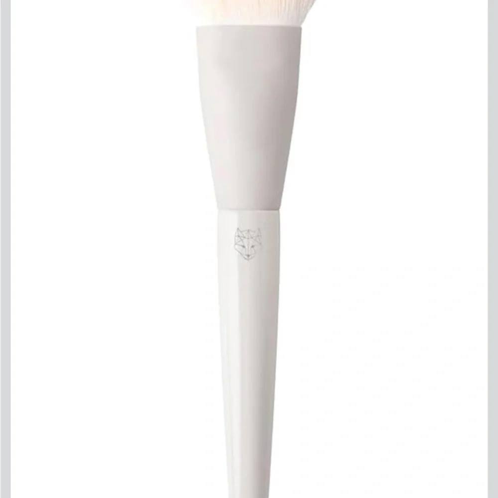 Soft White Powder Brush - Large Fluffy Face Brush